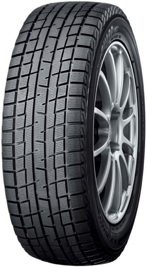Фото Yokohama iceGuard Studless iG30